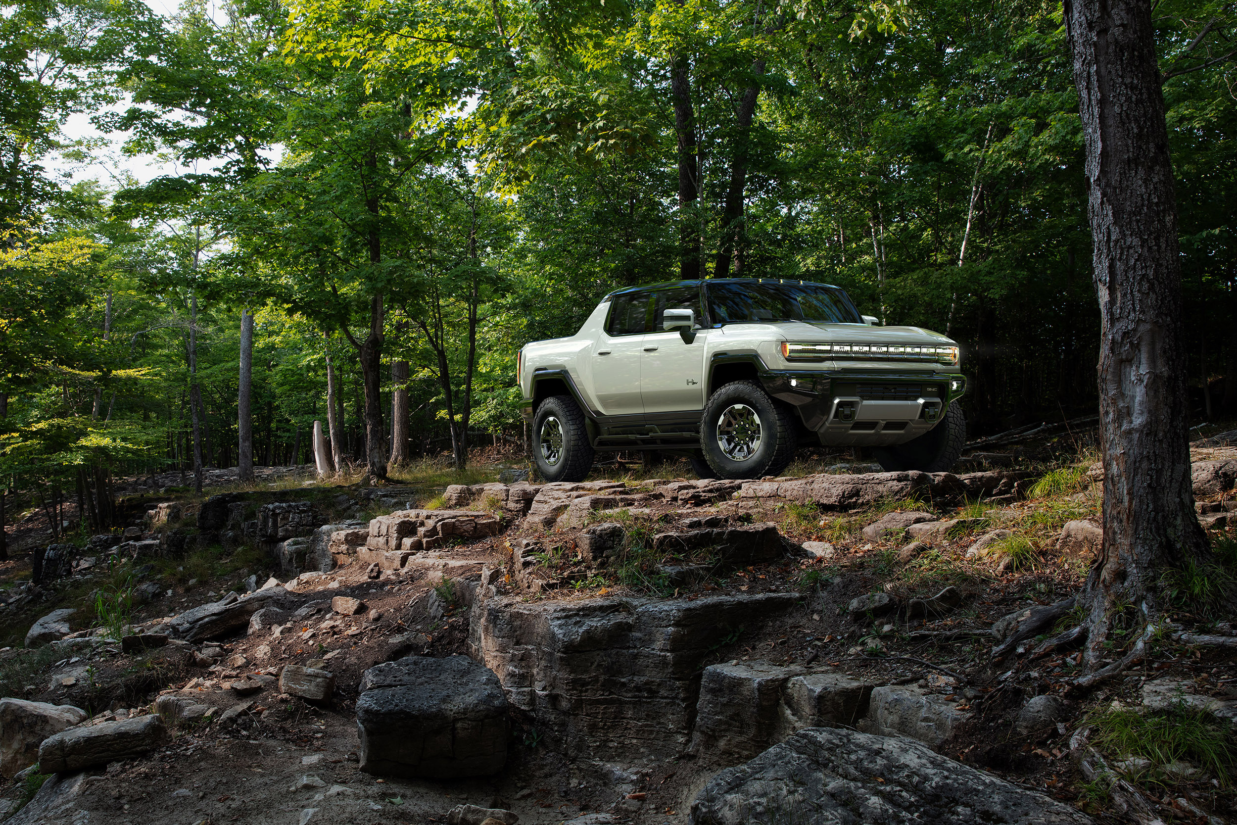 2022 GMC HUMMER EV 029